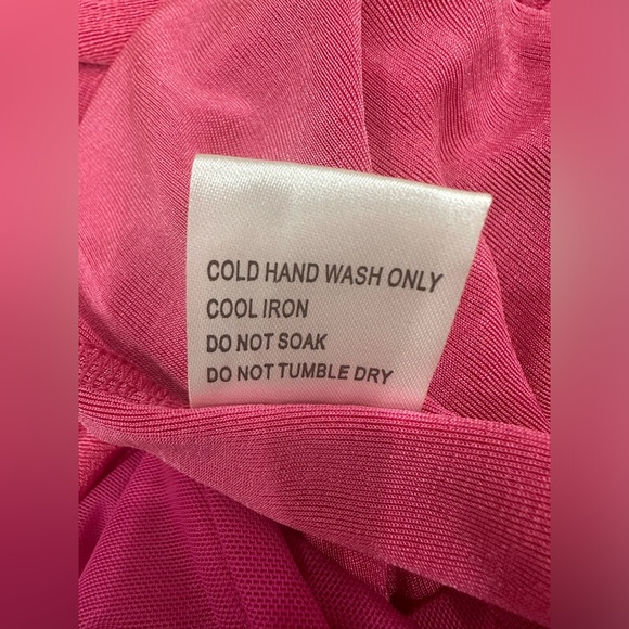 NWT White Fox Always Extra Maxi Dress in Hot Pink - Picture 7 of 8